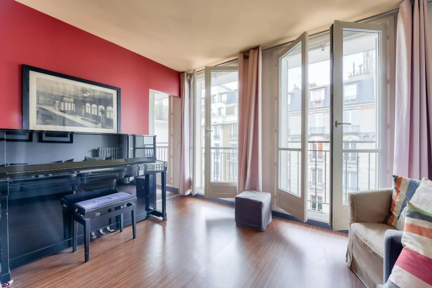 Stunning 2Br Flat Near Place Des Vosges Париж 0*,  Франция